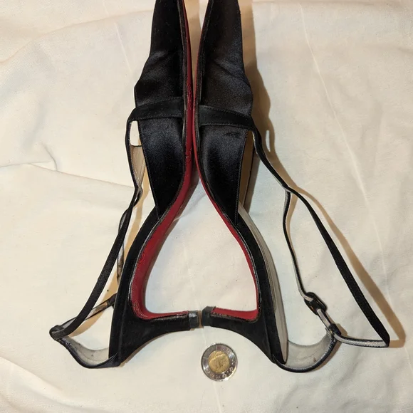 Manolo Blahnik Black Women's Shoe - Picture 8 of 10